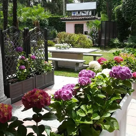 Margherita With Pool & Hydromassage Apartmanhotel Cannobio