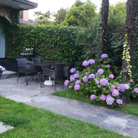 Margherita With Pool & Hydromassage Apartmanhotel 3*
