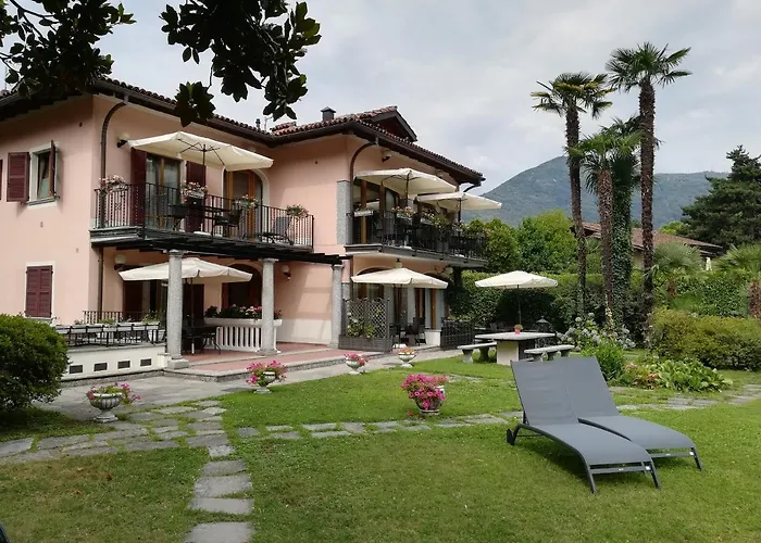 Apartmanhotel Margherita With Pool & Hydromassage 3*